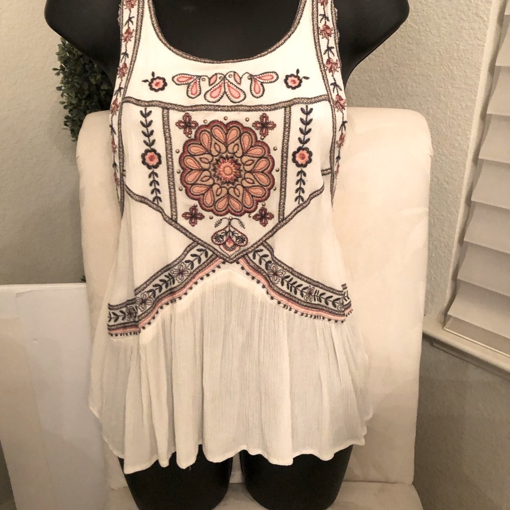 EMBROIDERED RACER BACK BLOUSE - Picture 2 of 3